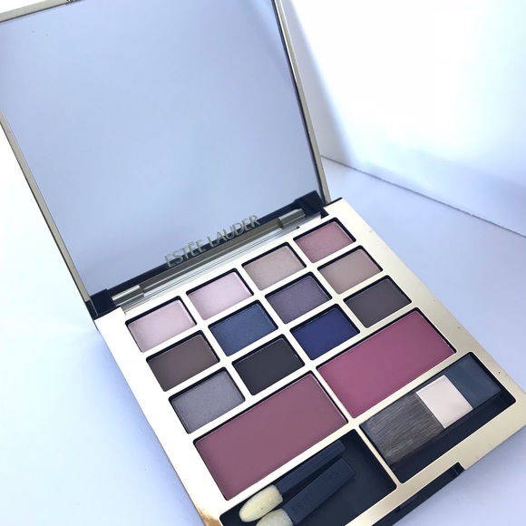 New Estēe Lauder Eyeshadow &Blush all in 1 Palette - Picture 3 of 4